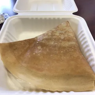 Chicken &amp; pesto crepe