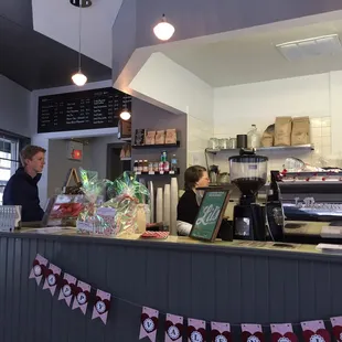 Adorable coffeeshop. Nice addition to the neighborhood.