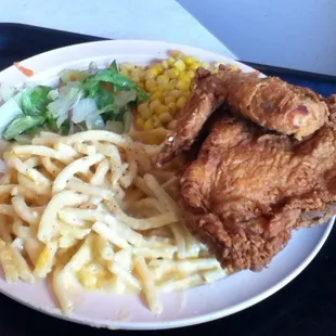 Fried chicken and macaroni