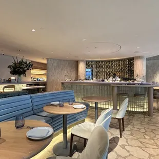 sushi and sashimi, interior