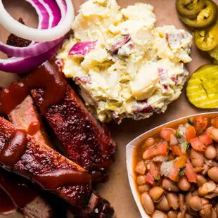 ows a variety of barbecue foods