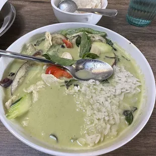 Green curry with Chicken &amp; vegetables and I added some rice.