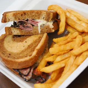 Smoked pastrami sandwich