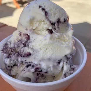 Blueberry cheese cake.