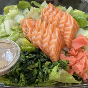 Salmon &amp; Vegetable with mild dresssing