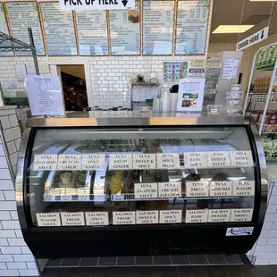 Menu and current poke selection