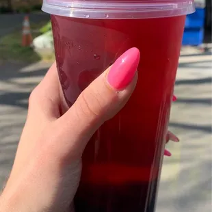 Rose Garden Tea with Boba~ What a deliciously flavorful fruity tea, it didn't pair as well with the boba tho. Happy Thirsty Thursday!