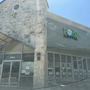 Front Entrance / Doors