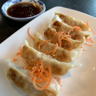 6 Pieces Pan Fried Pork Gyoza