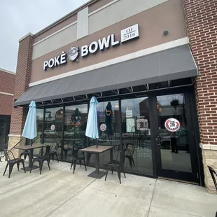 the outside of a poke bowl restaurant