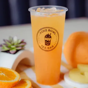 Hawaiian Fruit Tea (freshly brewed Jasmine green tea with delicious mix of Hawaiian fruits : orange, pineapple &amp; grapefruit)