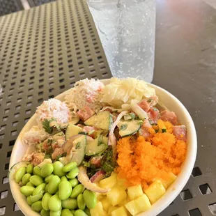 Regular bowl with all tuna and extra crab