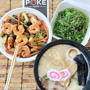 (*‿*) Let's dig in after a busy work day. Yes to #ShrimpTeriyakiRiceBowl, #SeaweedSalad and #TonkotsuRamen @ #PokeCafe