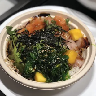 Half brown rice / Half sushi rice Poke bowl