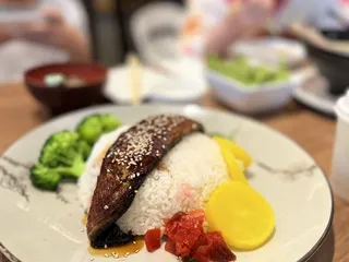 Zeng Sushi Delight