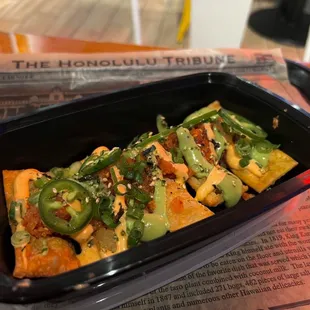 Spicy tuna nachos