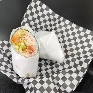 Sushi burrito