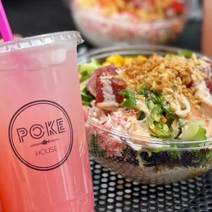 Build your own bowl w/ Strawberry Lemonade