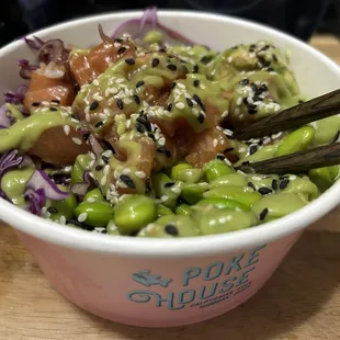 Sunny Salmon poke bowl