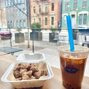 Popcorn chicken + Thai tea