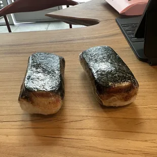 Kim chee (left) musubi for $5.50 Regular musubi (right) for $4.50