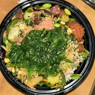4 scoop bowl - Spicy Tuna, Albacore, Marinated Tuna, Salmon, Imitation Crab (Pollock)