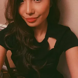 Denisse T.