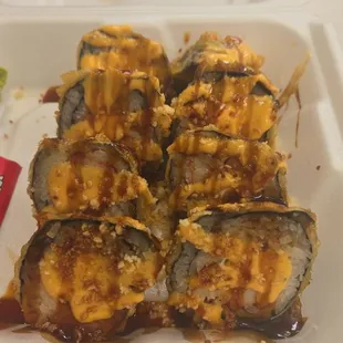 crabmeat cream cheese roll is my fav sushi!