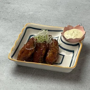 chicken wings and fried chicken, food