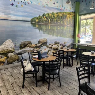oysters and mussels, interior
