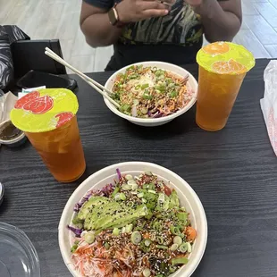 Peach and Passion fruit tea with customized rice bowls