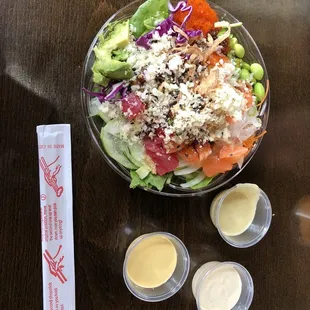 Regular bowl with ahi tuna &amp; fresh salmon.