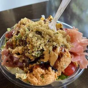 Poke tuna, all the fixings