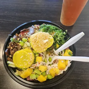 hawaiian ahi tuna bowl