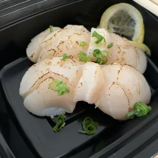 Hotate (Hokkaido Scallop) nigiri
