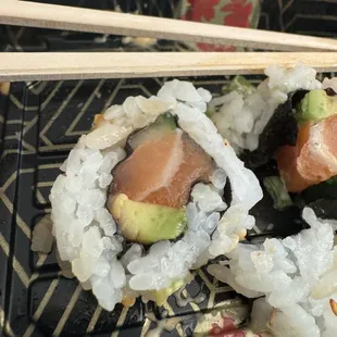 R5. Spicy Salmon Roll