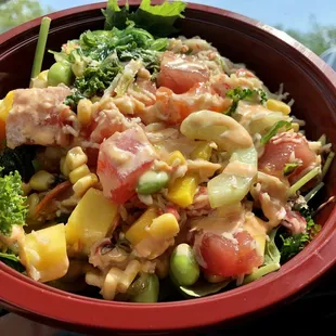 Salmon and tuna: love the spicy mayo :) Good portion!