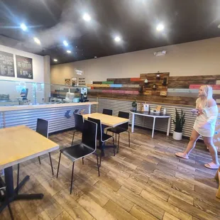 sushi and sashimi, interior