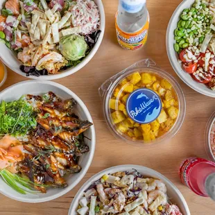 a variety of bowls of food