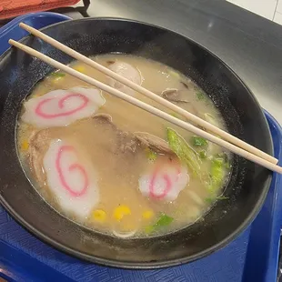 Beef ramen bowl