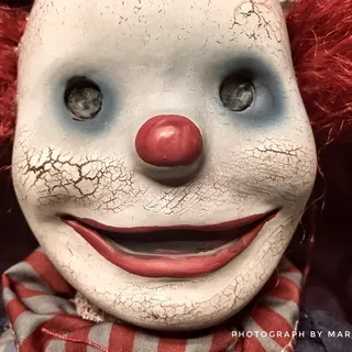M R.