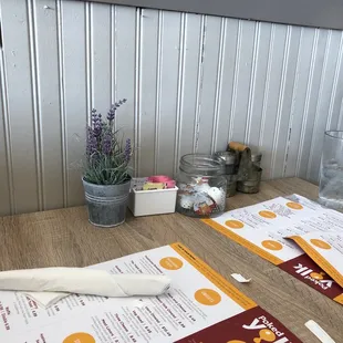 Aesthetically pleasing table placement