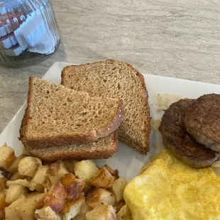 Traditional breakfast platter