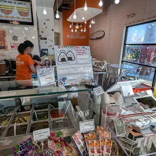 Bring cashier and snacks