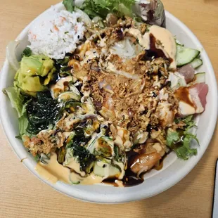 Medium bowl with tuna, salmon, &amp; albacore, and lots of toppings