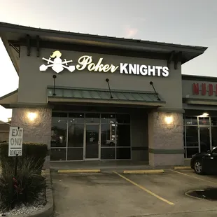 Poker Knights CardHouse