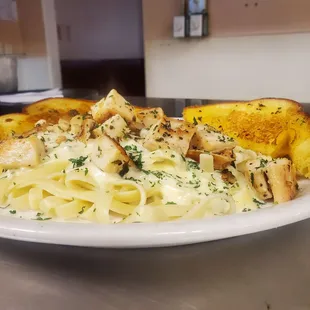 Chicken fettuccine alfredo