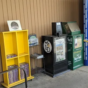 Newspapers (changed daily)