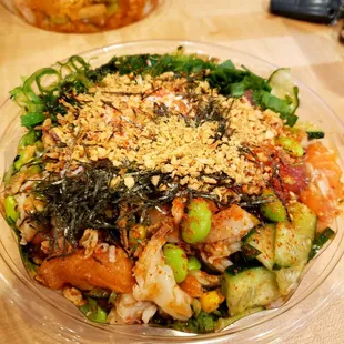 3 Protein: Salmon, Tuna, and Seasoned Lobster(limited time) || IG: @misspiggyeats