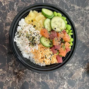  bowl of sushi and rice